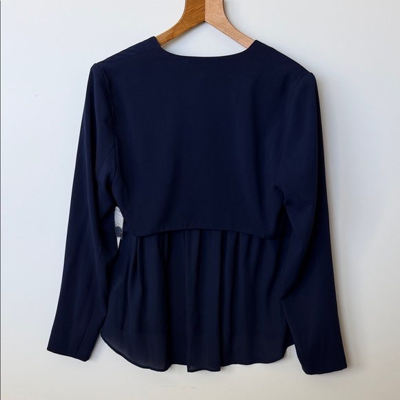 Laundry by Shelli Segal Navy Sleeveless Blouse V-Neck Size 10 NWT - Picture 10 of 12